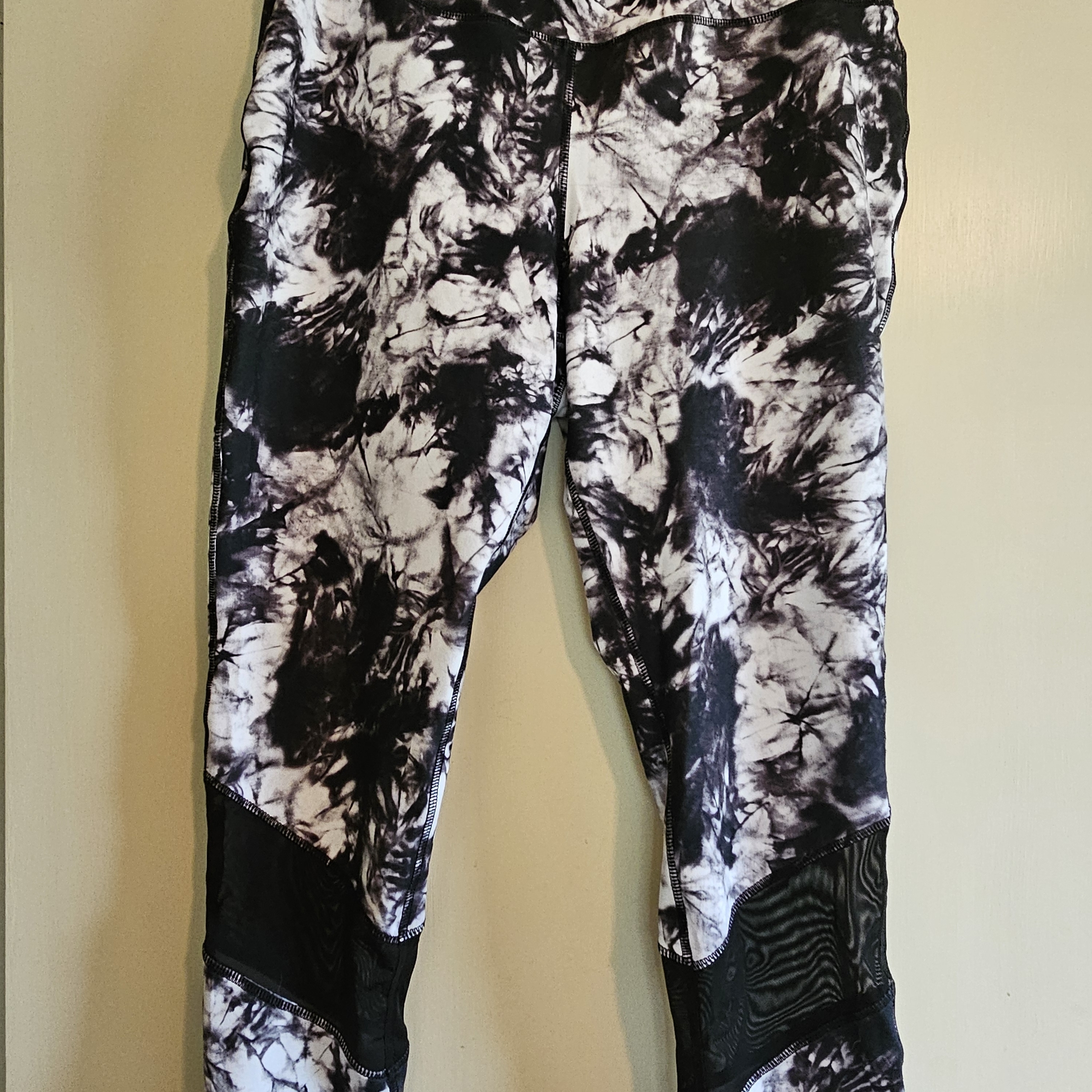 Xersion Black & White Tie-Dye Active Leggings